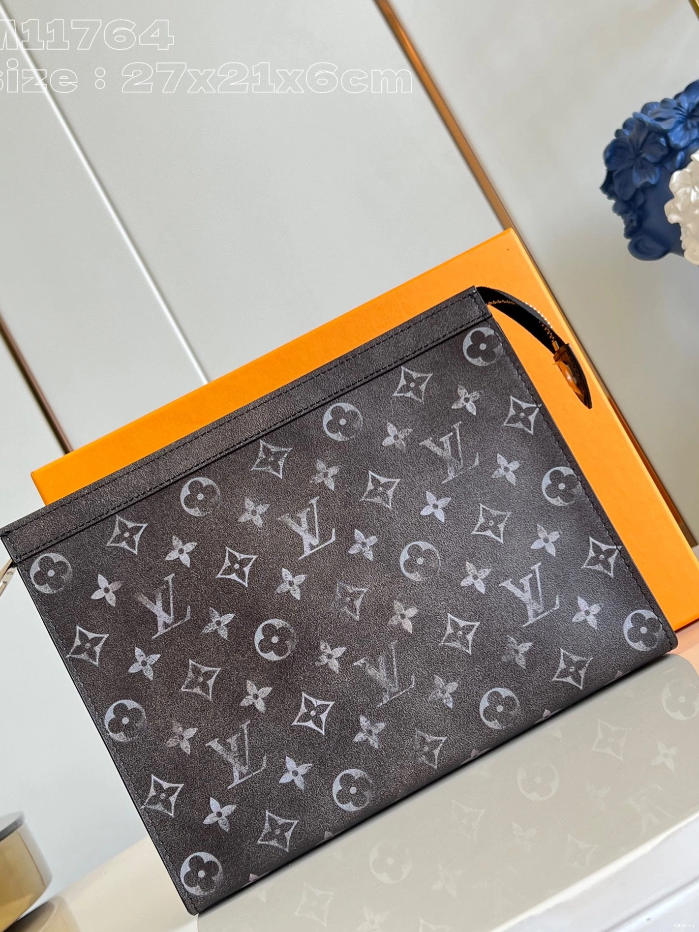 POCHETTE VOYAGE-27*21*6CM VUITTON LOUIS 0726